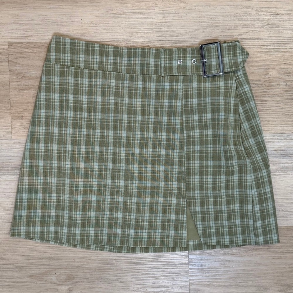 Forever 21 Green Plaid‎ Mini Skirt Size Medium Preppy